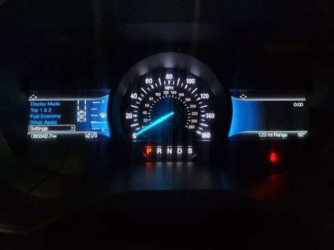 Used 2021 Ford Edge SE FWD image 23