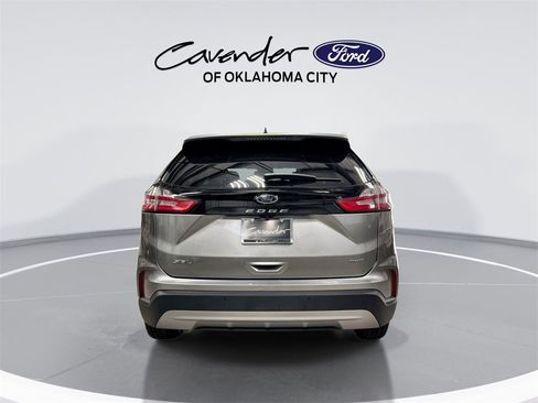 Used 2024 Ford Edge SEL image 7