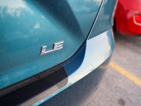 Used 2025 Toyota Camry LE w/ Convenience Package image 11