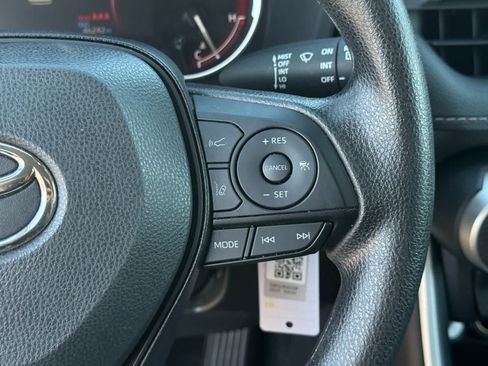 Used 2025 Toyota RAV4 LE AWD/4WD image 20