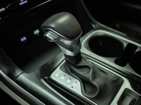 Used 2024 Kia Carnival LX image 22