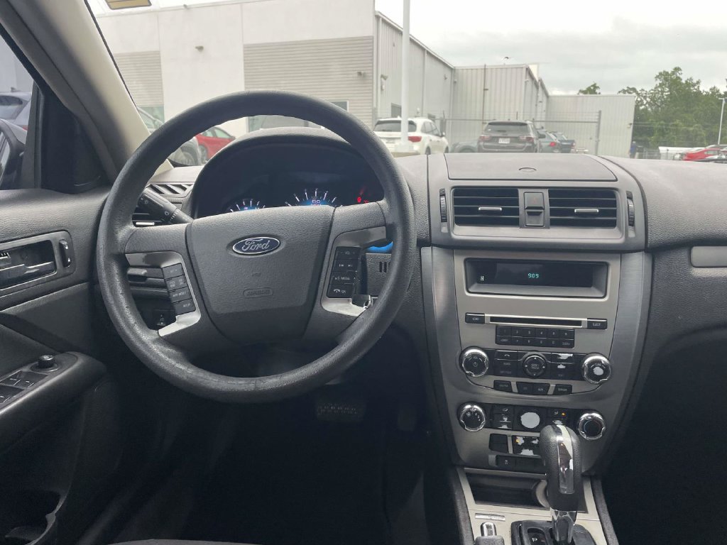 Used 2010 Ford Fusion SE FWD image 15