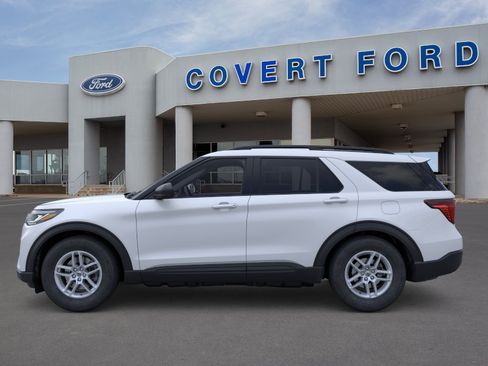 New 2026 Ford Explorer Active RWD image 3