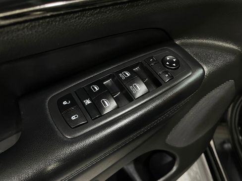 Used 2020 Jeep Grand Cherokee Limited X image 16