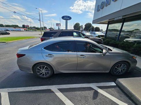 Used 2016 Lexus ES 350 w/ Luxury Package w/Wood Trim FWD image 1