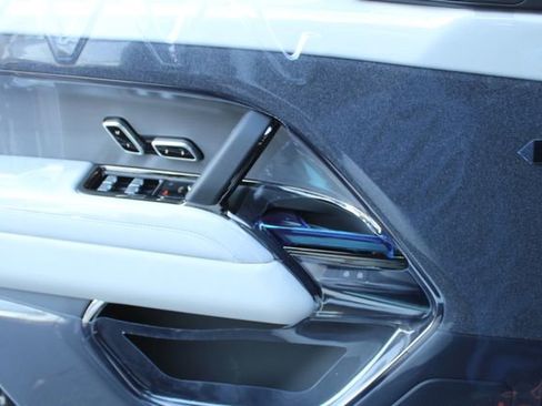 New 2026 Land Rover Range Rover Sport SE image 17