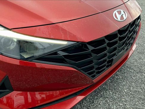 Used 2023 Hyundai Elantra SEL w/ Convenience Package image 27