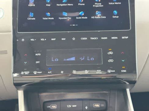 Used 2024 Hyundai Tucson Limited AWD/4WD image 17