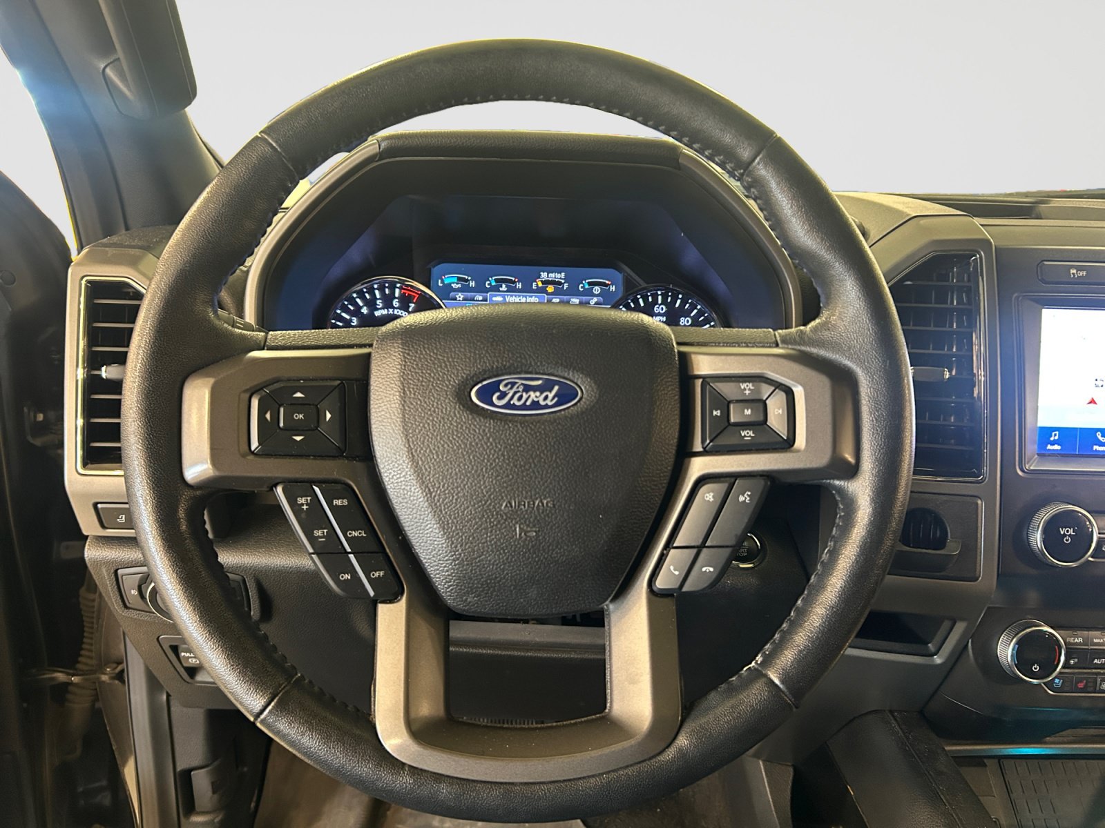 Used 2020 Ford Expedition XLT w/ Equipment Group 202A RWD image 15