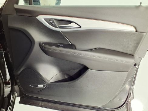 Used 2024 Buick Envision Avenir image 23