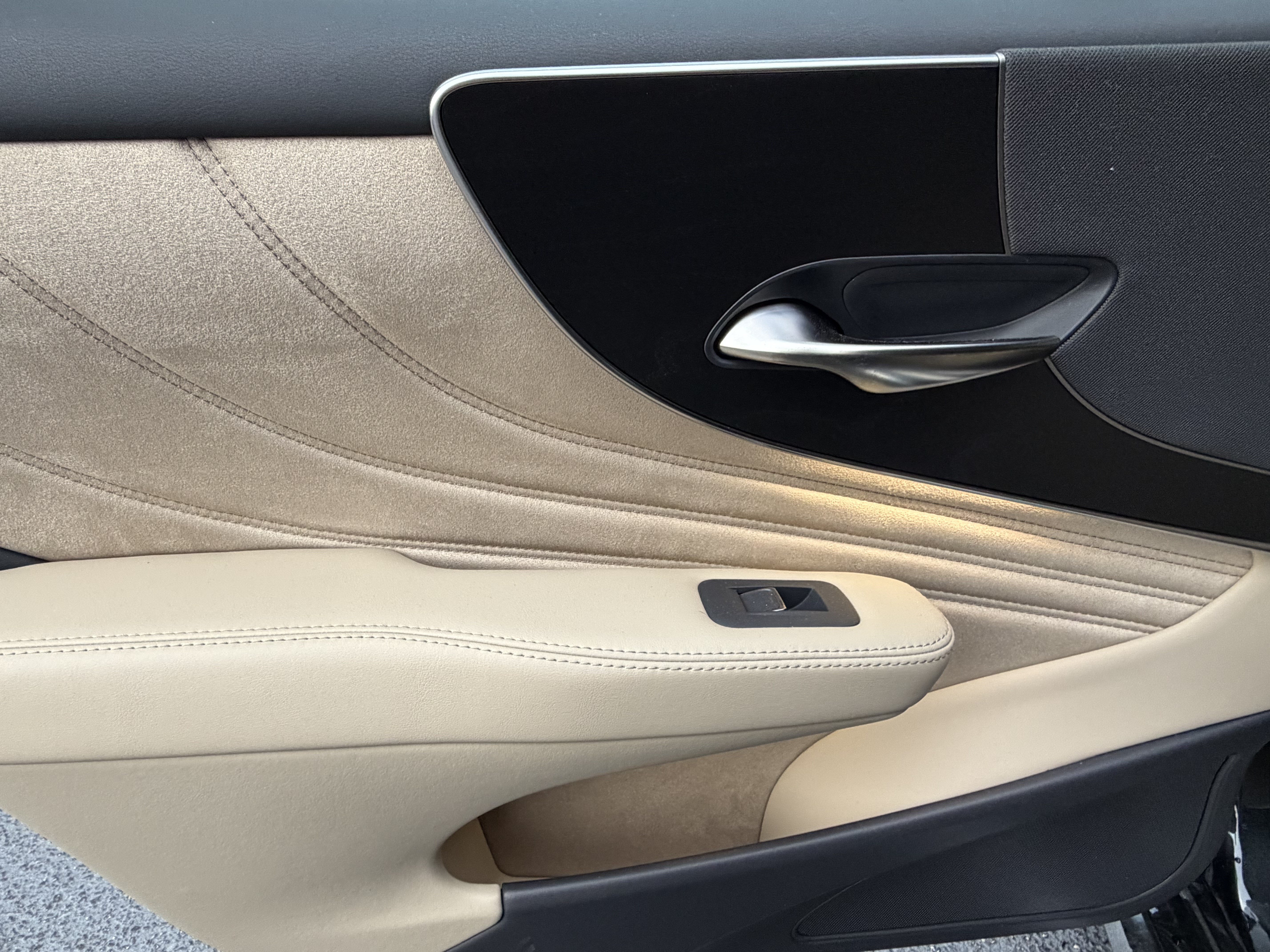 Used 2025 Lexus LS 500 RWD image 29