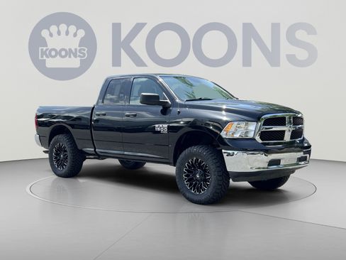 Used 2024 RAM 1500 Classic SLT AWD/4WD image 2