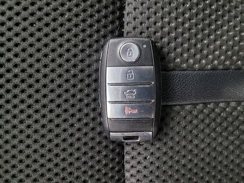 Used 2019 Kia Optima S w/ S Panoramic Sunroof Package image 32