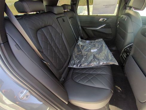 New 2026 BMW X5 M60i w/ Climate Comfort Package image 27