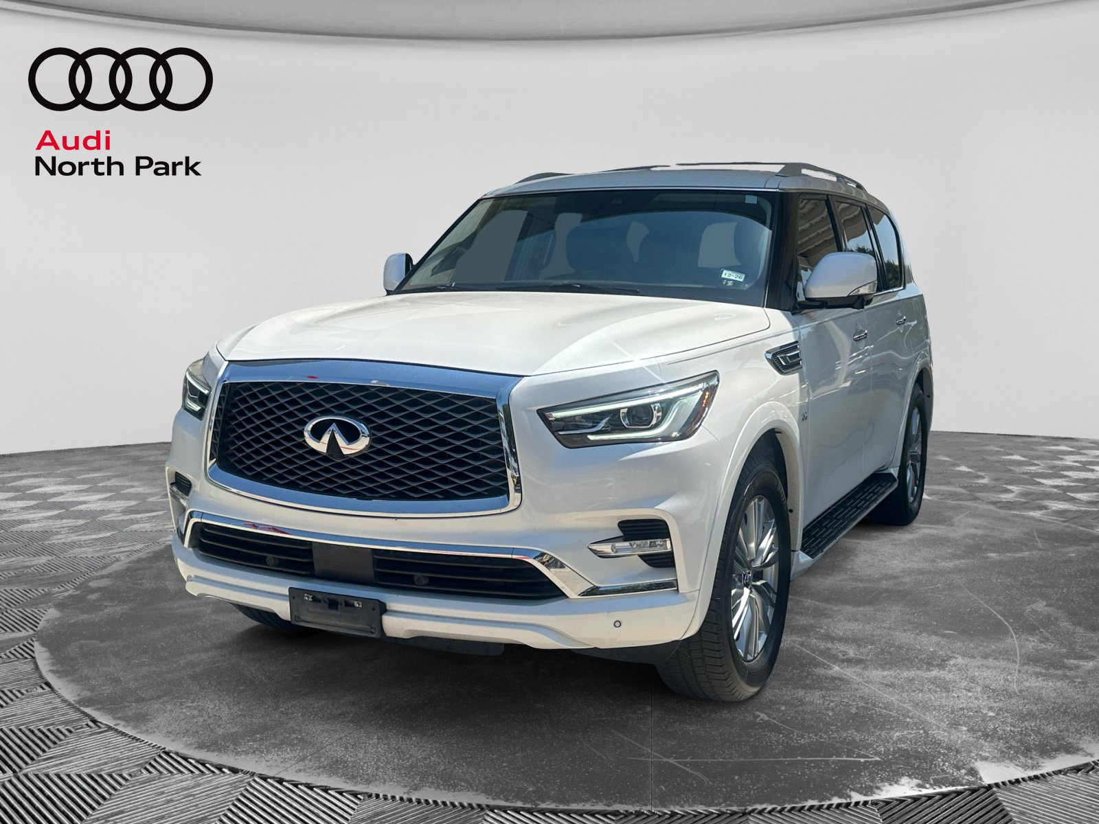 Used 2019 INFINITI QX80 Luxe w/ All-Season Package RWD image 1