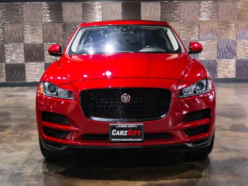 Used 2017 Jaguar F-PACE Premium image 6