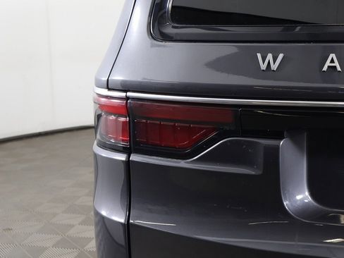 Used 2022 Jeep Wagoneer Series II w/ Premium Group I image 19