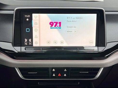 New 2026 Volkswagen Atlas Cross Sport SEL Premium R-Line image 21