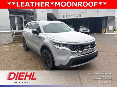 Used 2023 Kia Sorento S w/ Panoramic Sunroof Package image 1