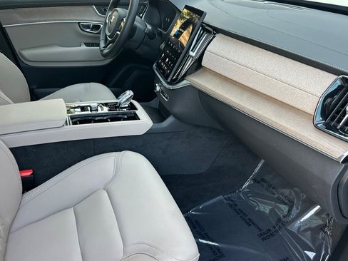 Certified 2026 Volvo XC90 B5 Core AWD/4WD image 20