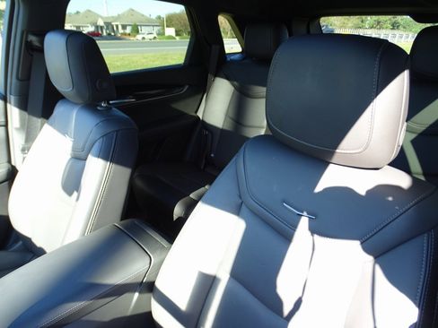 Used 2025 Cadillac XT5 Premium Luxury image 19