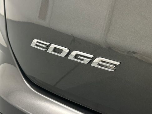 Used 2020 Ford Edge SE AWD/4WD image 18