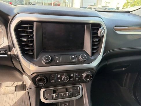 Used 2023 GMC Acadia SLE w/ Driver Convenience Package image 8