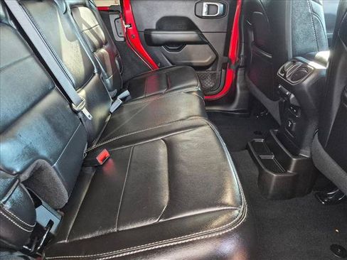 Used 2020 Jeep Wrangler Unlimited Sahara w/ Uconnect 4C Nav & Sound Group AWD/4WD image 29