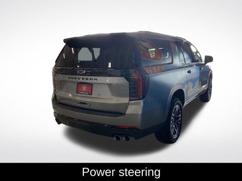 Used 2025 Chevrolet Suburban Z71 AWD/4WD image 18