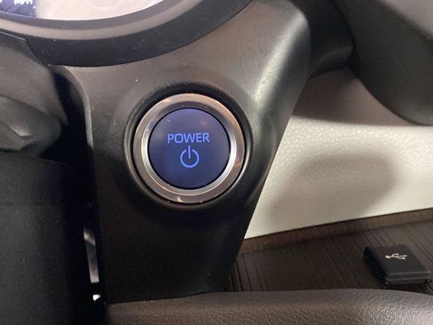 Used 2021 Toyota Sienna XLE AWD/4WD image 9