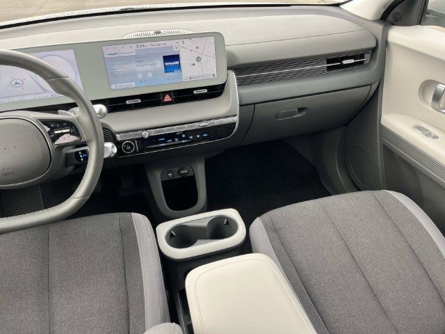 Used 2024 Hyundai Ioniq 5 SEL AWD/4WD image 18