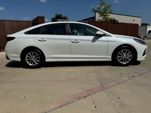 Used 2019 Hyundai Sonata ECO FWD image 2