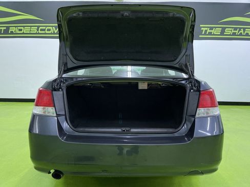 Used 2013 Subaru Legacy 2.5i Premium w/ All-Weather Pkg image 9