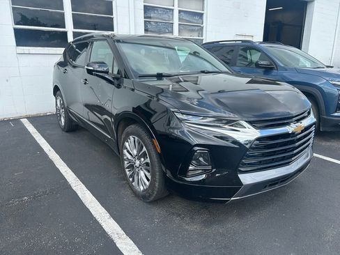 Used 2020 Chevrolet Blazer Premier w/ Driver Confidence II Package AWD/4WD image 3