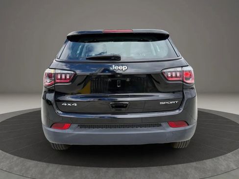 Used 2017 Jeep Compass Sport AWD/4WD image 5