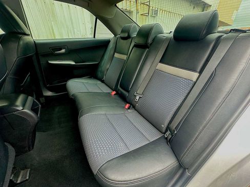 Used 2014 Toyota Camry SE FWD image 23