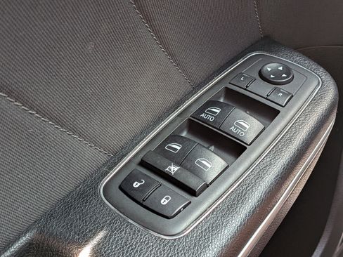 Used 2019 Dodge Charger R/T RWD image 21