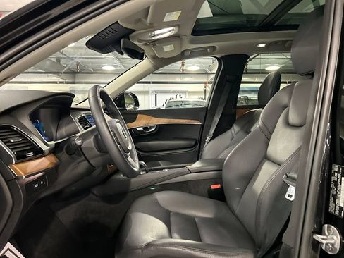 Used 2023 Volvo XC90 T8 Plus w/ Protection Package Premier AWD/4WD image 11