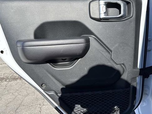 Used 2018 Jeep Wrangler Unlimited Sport S image 10