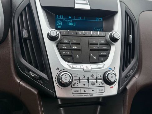 Used 2011 Chevrolet Equinox LT w/ Chrome Appearance Package image 24