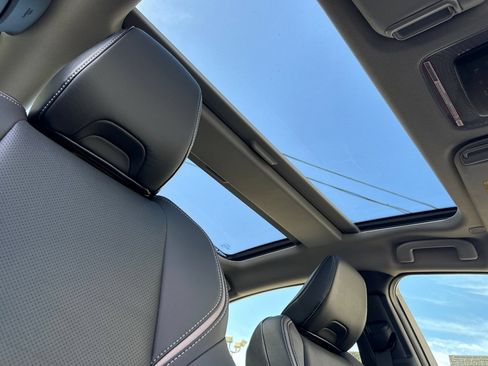 New 2027 Toyota Prius XLE FWD image 19
