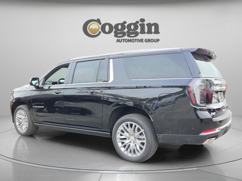 New 2026 Chevrolet Suburban High Country image 4