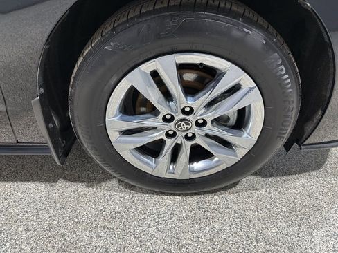 Certified 2024 Toyota Sienna XLE image 22