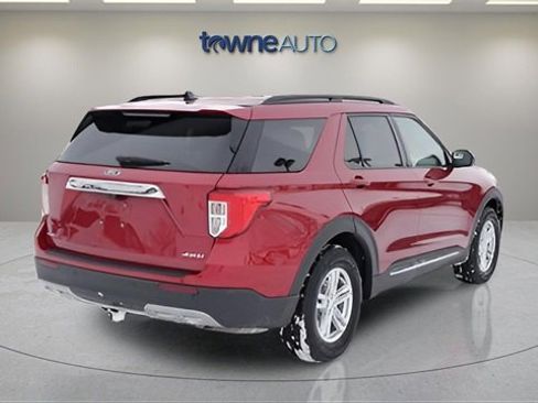 Used 2021 Ford Explorer XLT w/ Equipment Group 202A image 5
