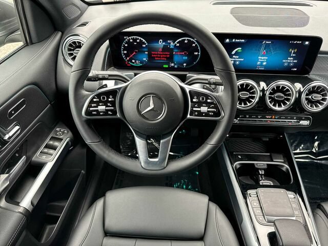 Certified 2023 Mercedes-Benz EQB 300 4MATIC w/ Exclusive Package image 16