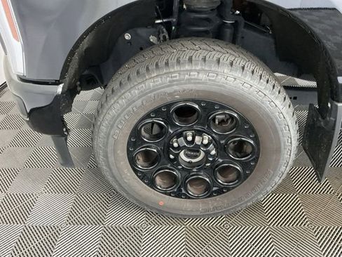 Used 2025 Ford F350 Lariat w/ Black Appearance Package AWD/4WD image 7