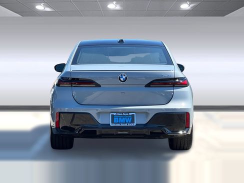 New 2025 BMW 740i image 9