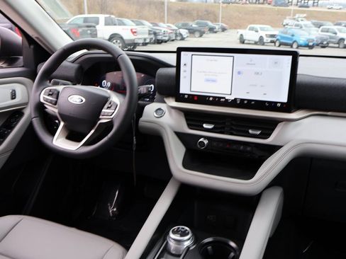 New 2026 Ford Explorer Active w/ Active Comfort Package AWD/4WD image 15