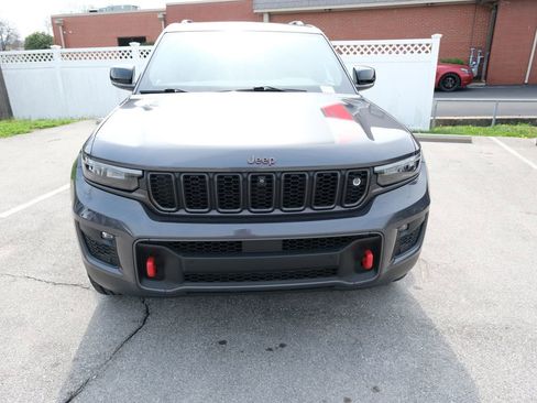 Used 2022 Jeep Grand Cherokee Trailhawk w/ ADV Protech Group II AWD/4WD image 12