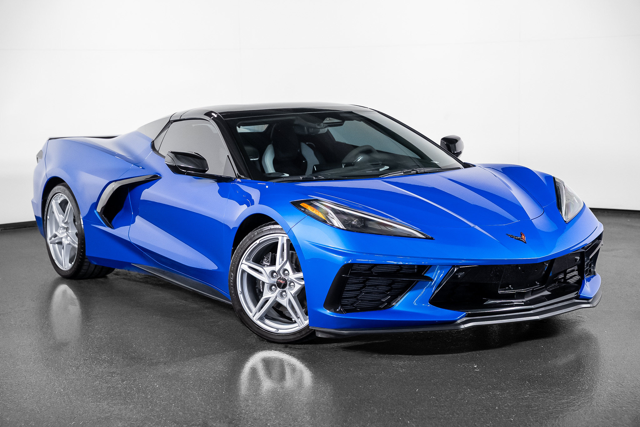 Used 2024 Chevrolet Corvette Stingray Preferred Conv RWD image 4